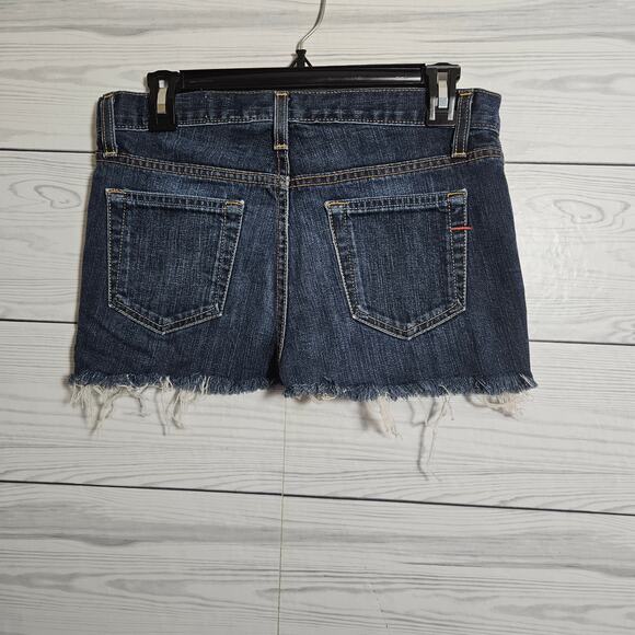 Gap long and lean cut-off dark wash denim shorts size 4R - Picture 3 of 5